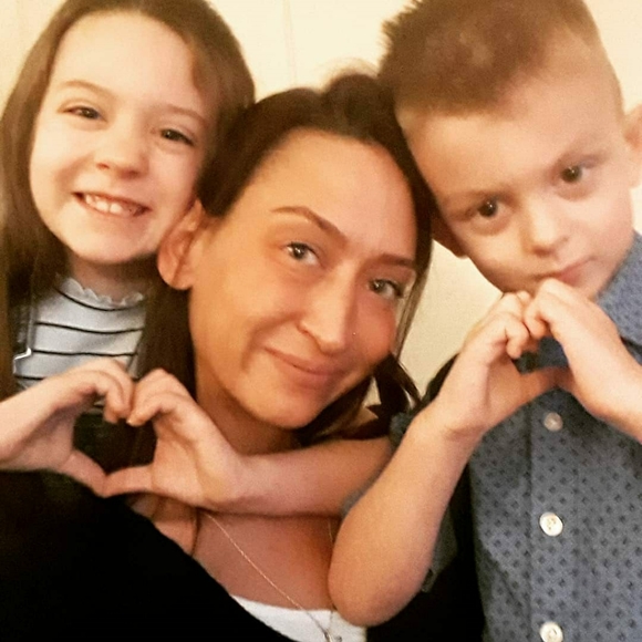 Meet your Posher, Stephanie - Picture 1 of 1